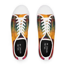 Load image into Gallery viewer, Abstract Art Women&#39;s Low Top Sneakers
